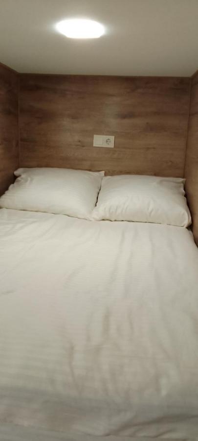 Hostel Voyage เคียฟ ภายนอก รูปภาพ