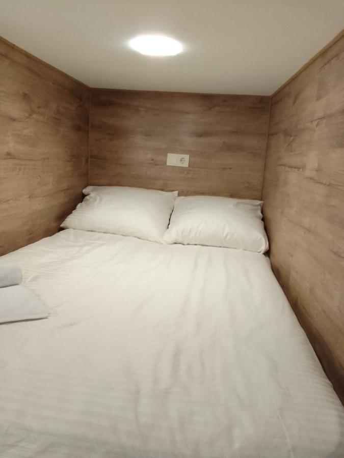 Hostel Voyage เคียฟ ภายนอก รูปภาพ